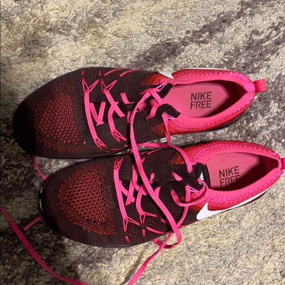 Nike Shoes - Nike free